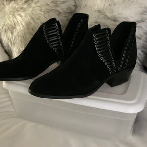 Vince Camuto Bootie